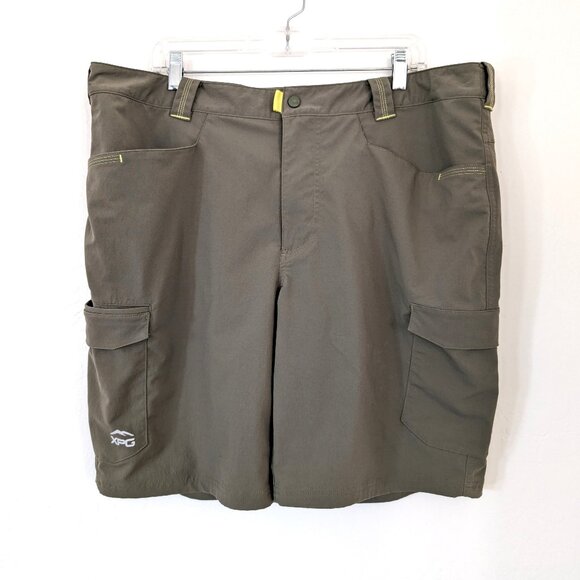 CABELA'S XPG Shorts Men's 42 Green Cargo Hiking Outdoor Performance Zip‎ Button - Picture 1 of 15